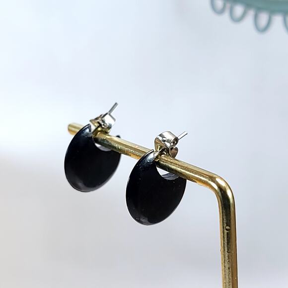 Crescent Hoop Stud Earrings in Red and Peach, Retro Minimalist Jewelry for Women - Picture 6 of 10